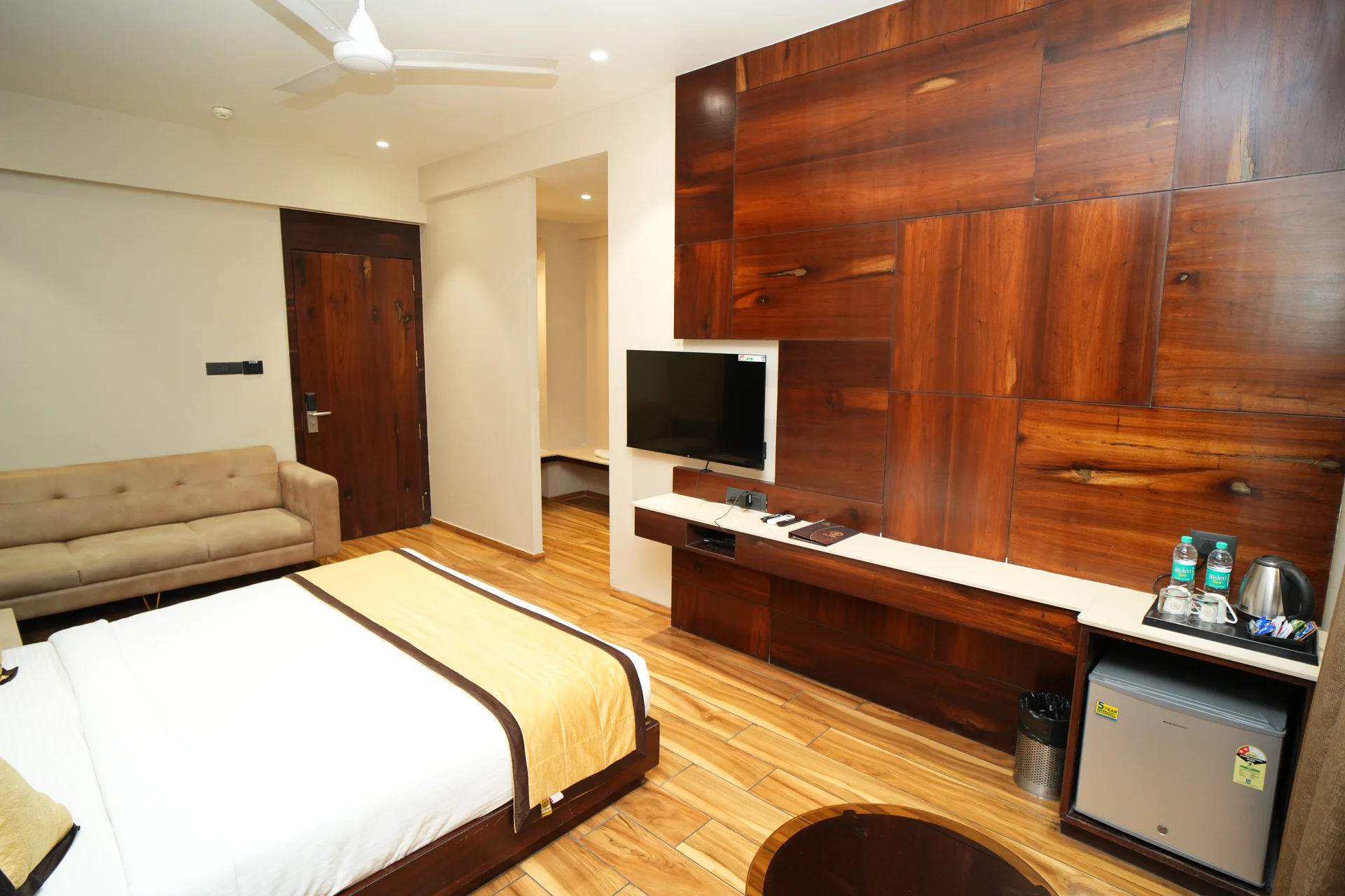 Super Deluxe Room 9